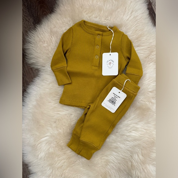 Fin & Vince chartreuse set